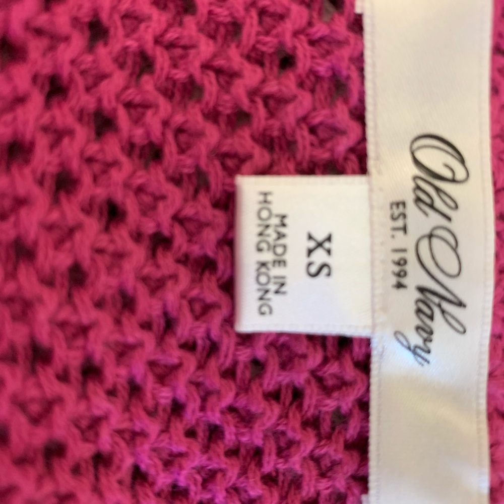Old Navy Raspberry Crocheted Tank, Size XS - Picture 5 of 6
